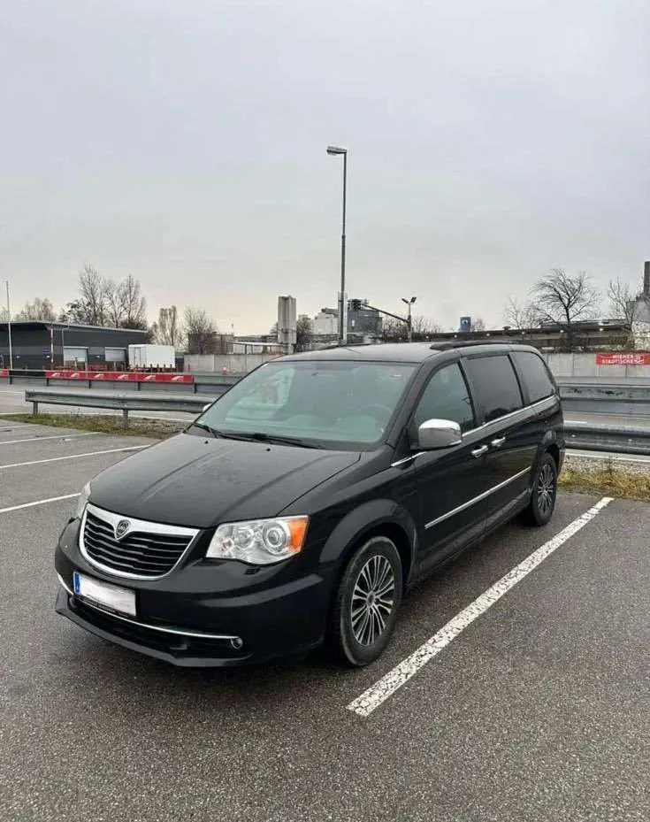 Lancia Voyager