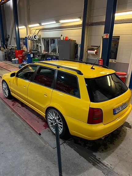 Audi S4 1999 photo 4