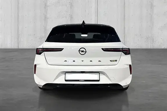 Opel Astra 2023 photo 4