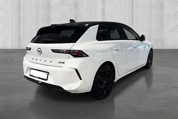 Opel Astra 2023 photo 3