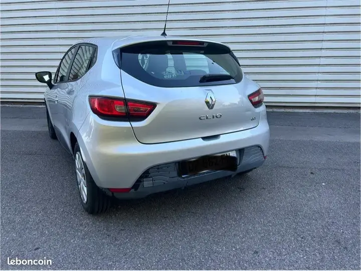 Renault Clio 2015 photo 3