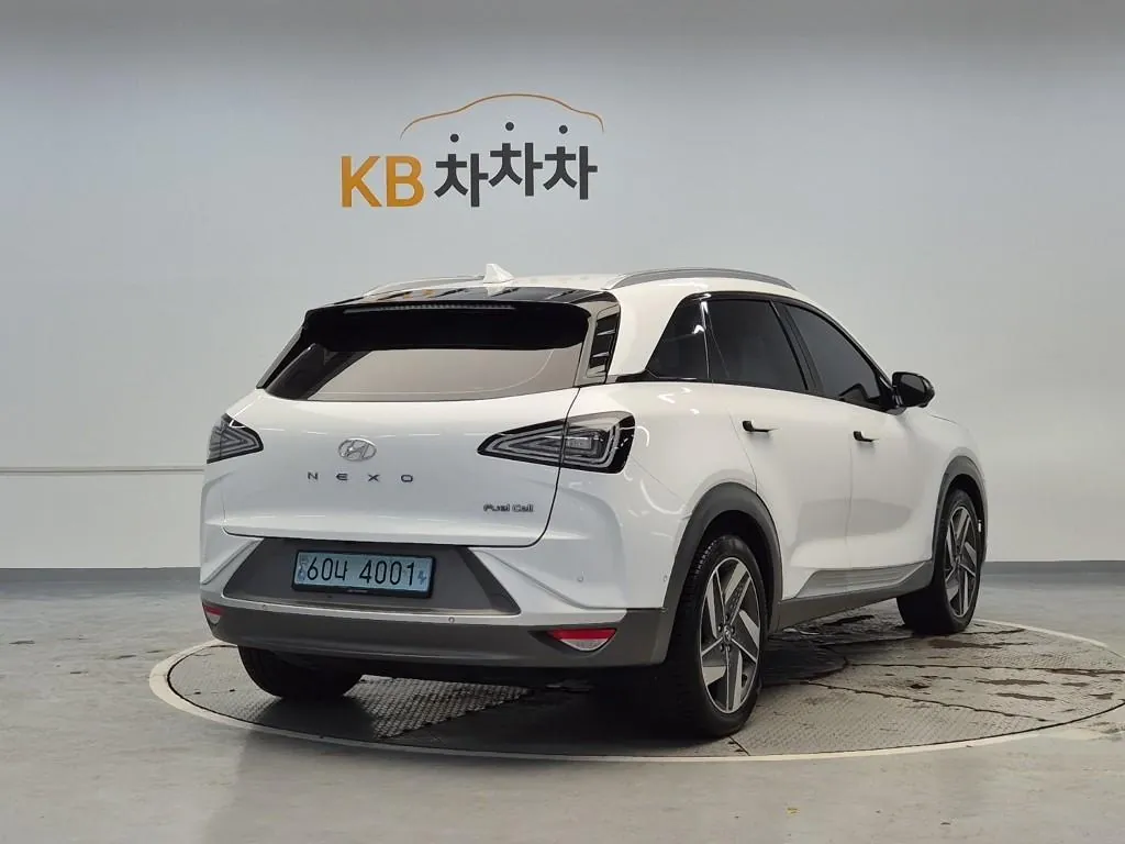 Hyundai Nexo 2023 photo 3