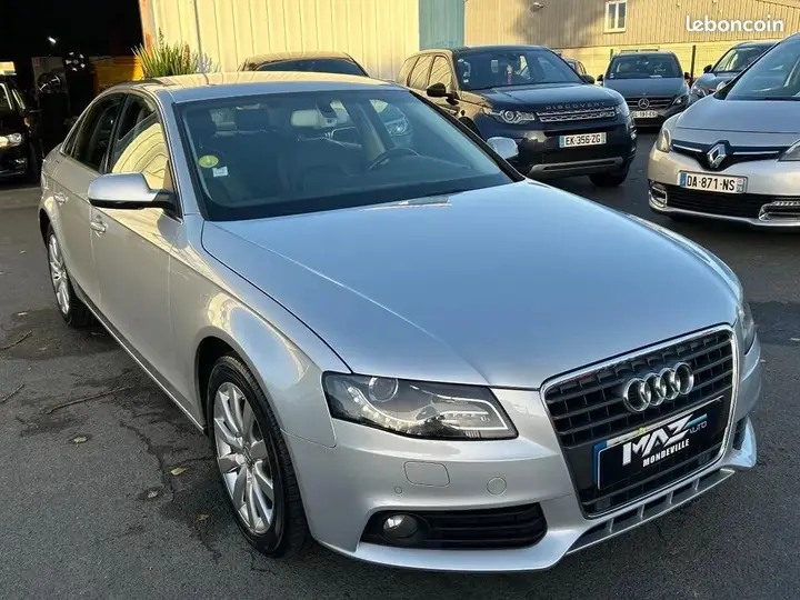 Audi A4 2012 photo 2