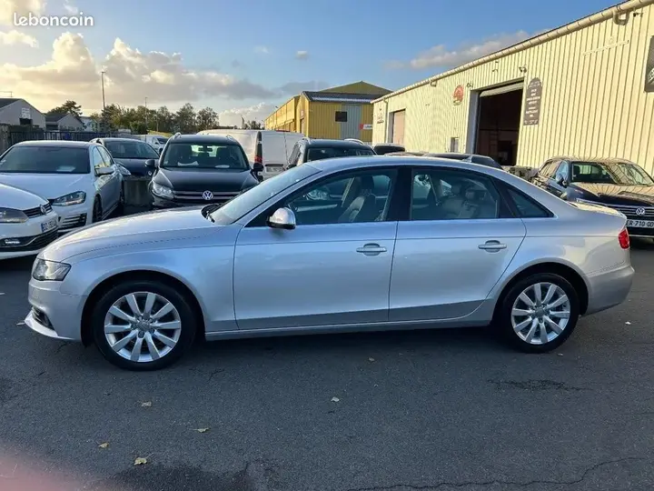 Audi A4 2012 photo 3