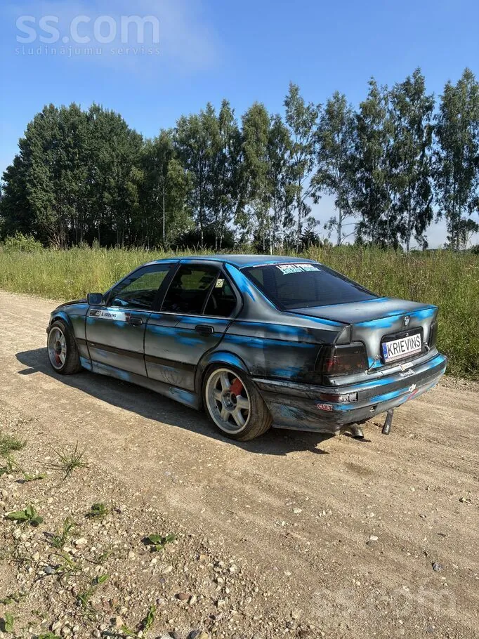 BMW 318 1991 photo 3