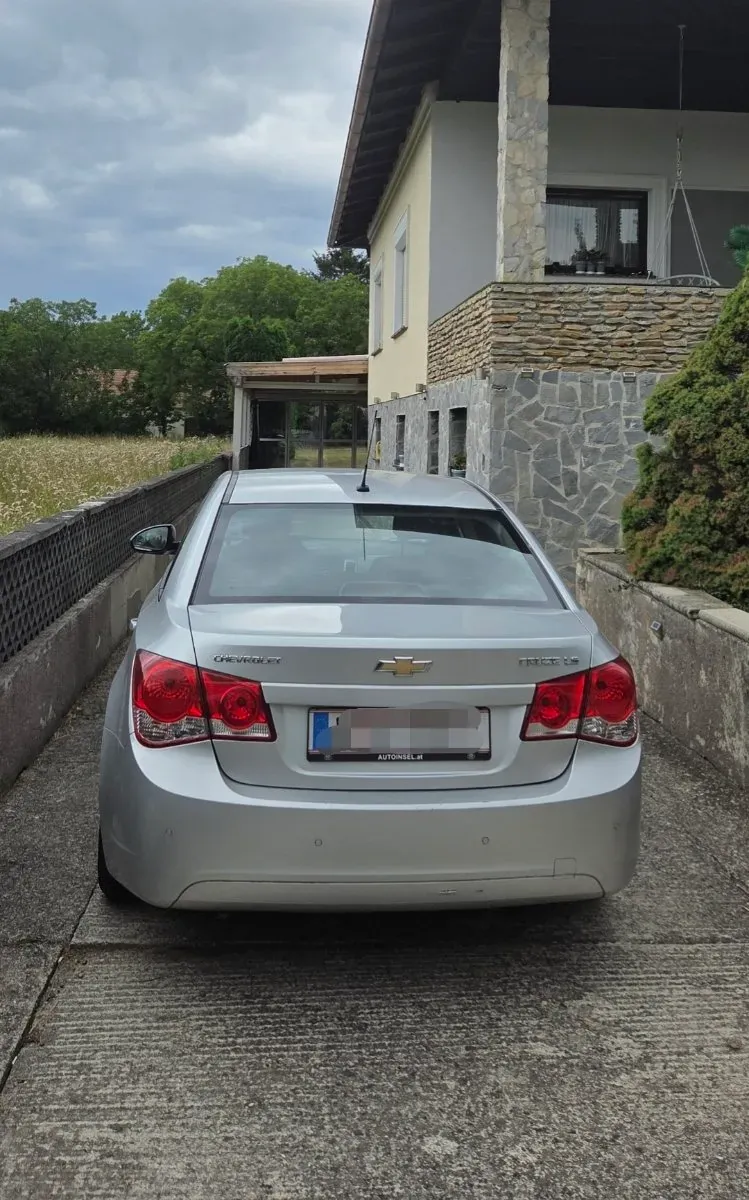 Chevrolet Cruze 2012 photo 3