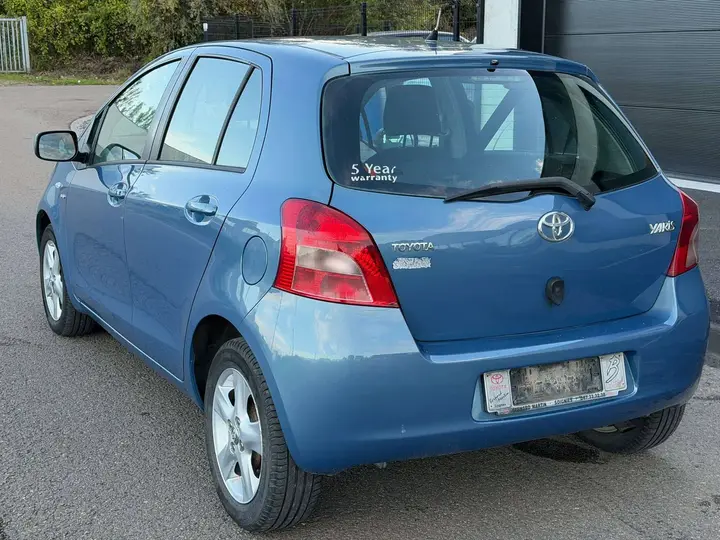 Toyota Yaris 2007 photo 4
