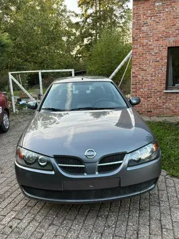 Nissan Almera
