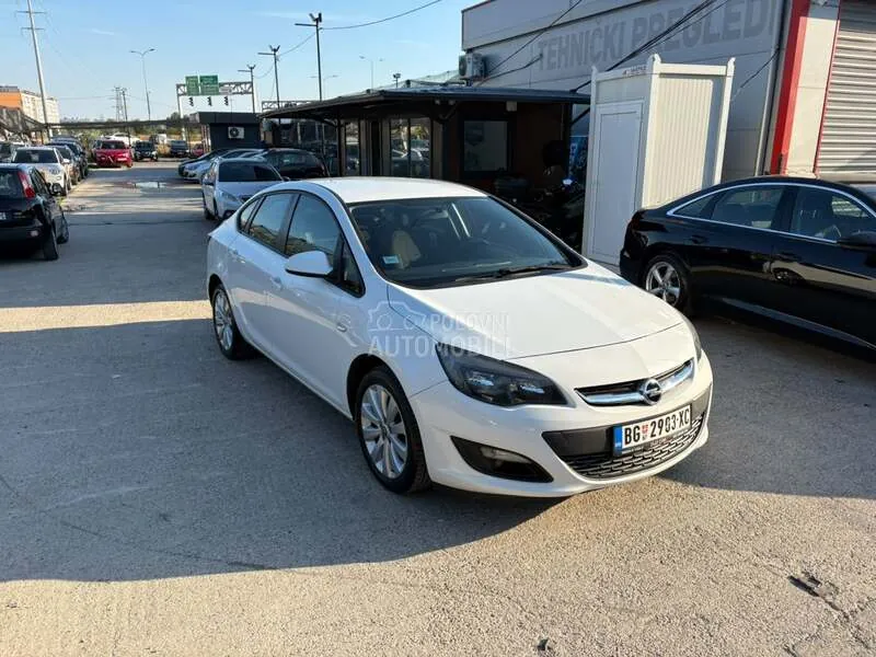 Opel Astra J 2020 photo 3