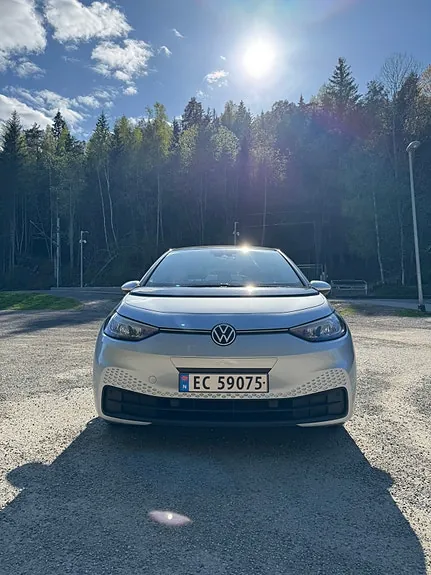 Volkswagen Id.3 2021 photo 2