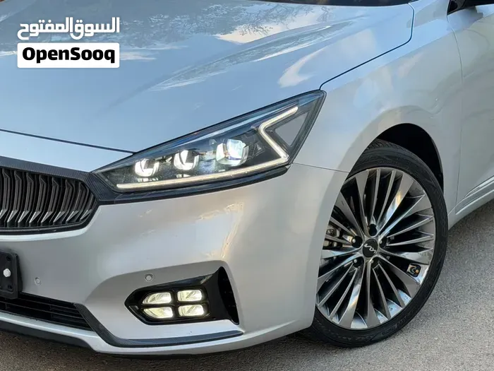 Kia Cadenza 2018 photo 4