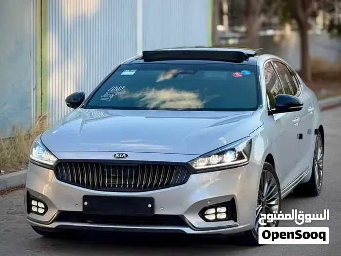 Kia Cadenza 2018 photo 2