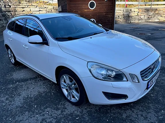 Volvo V60 2013 photo 4