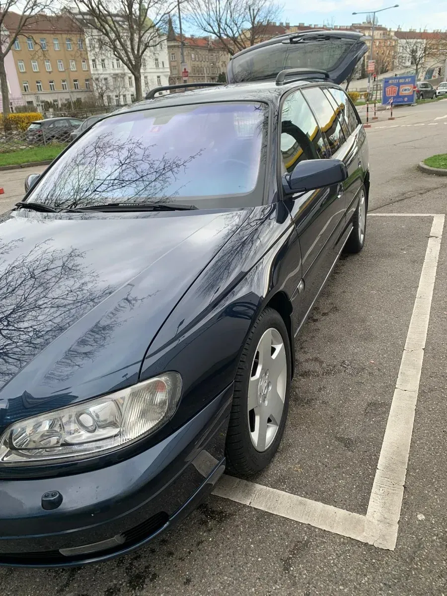 Opel Omega 2002 photo 2