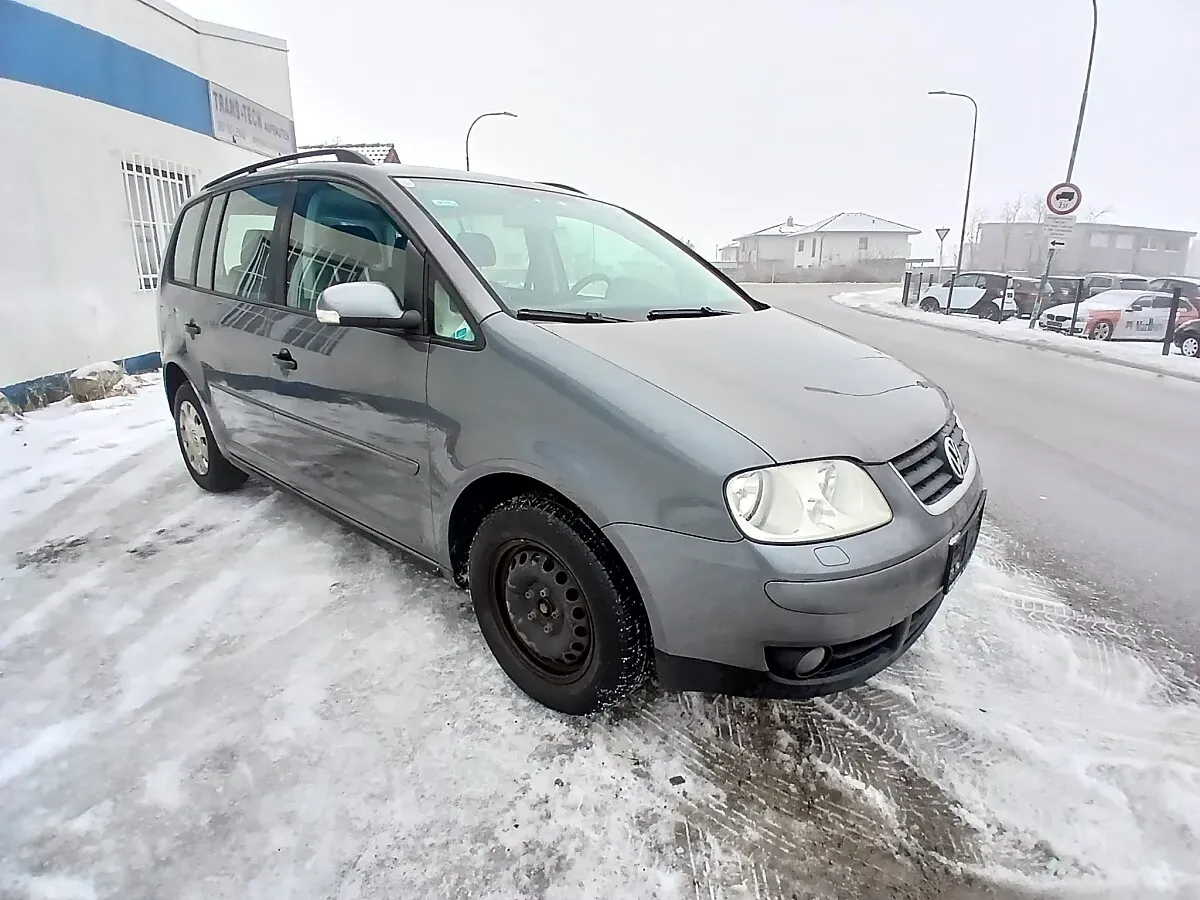 Volkswagen Touran 2006 photo 3