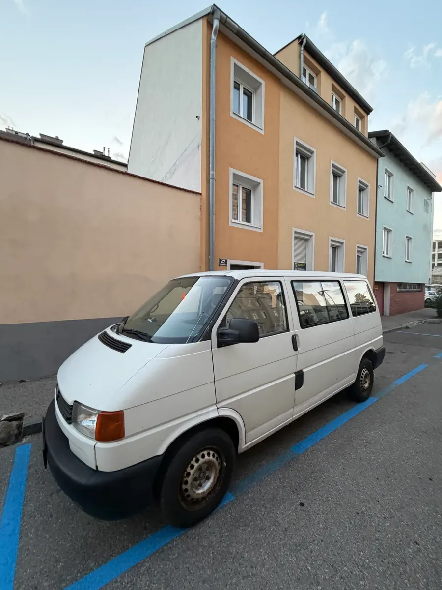 Volkswagen T4 1997 photo 2