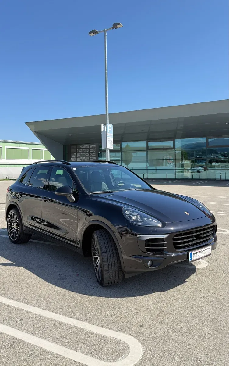 Porsche Cayenne 2016 photo 2