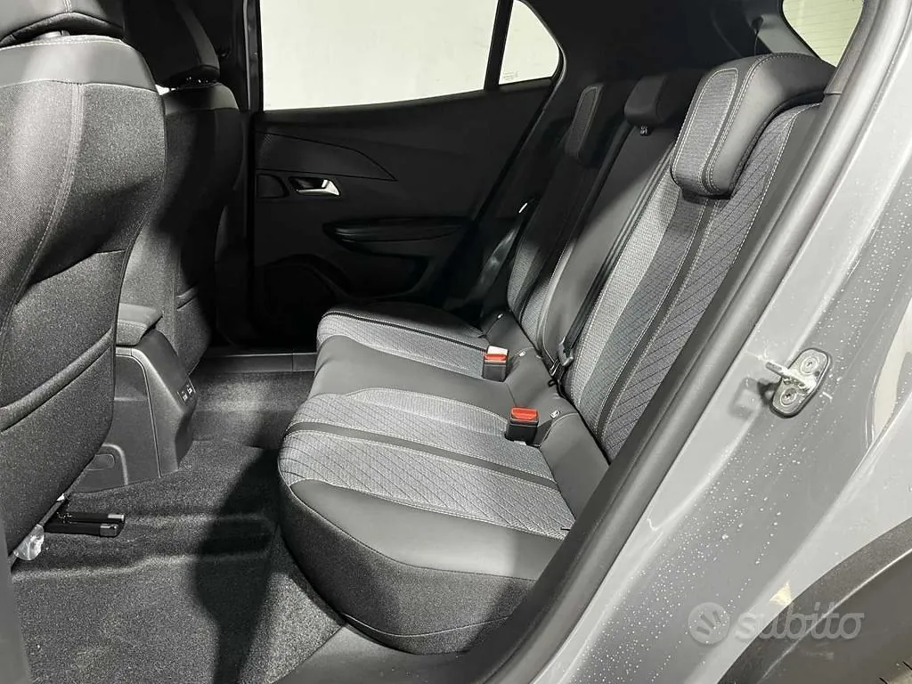Peugeot 2008 2024 photo 5