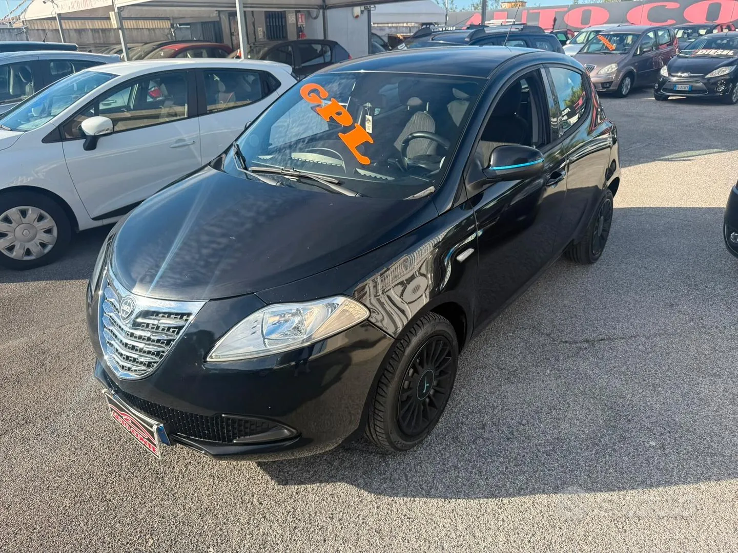 Lancia Ypsilon