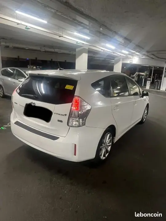 Toyota Prius 2013 photo 2