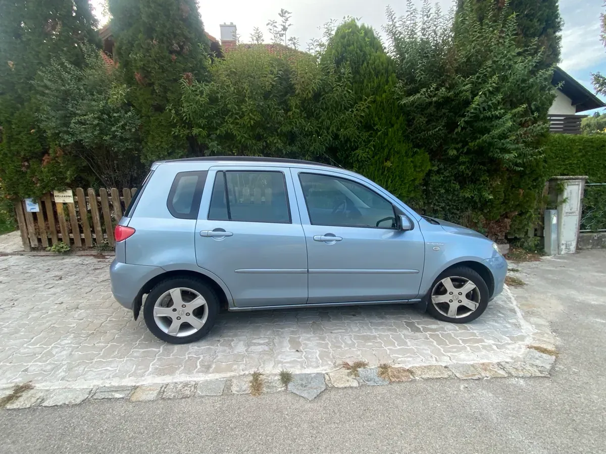 Mazda Mazda2