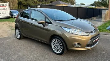 Ford Fiesta 2012 photo 2