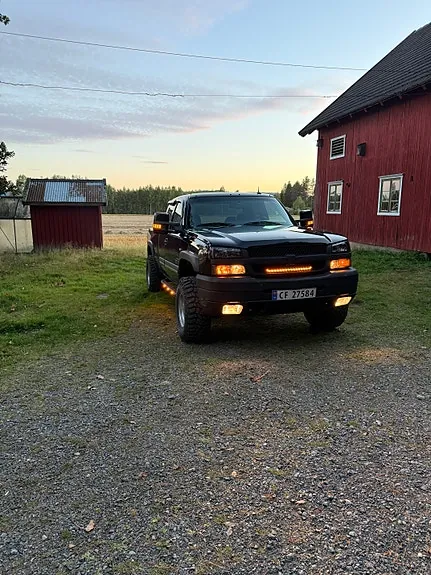 Chevrolet Silverado 2500 2004 photo 2
