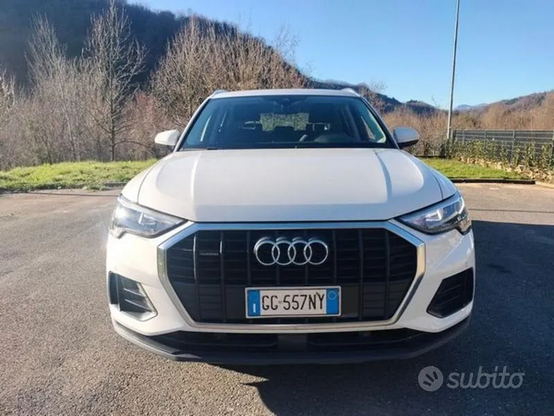 Audi Q3 2021 photo 2