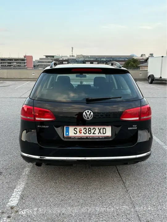 Volkswagen Passat 2013 photo 2