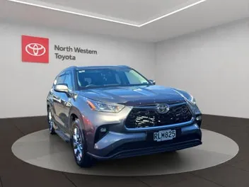 Toyota Highlander 2025 photo 2