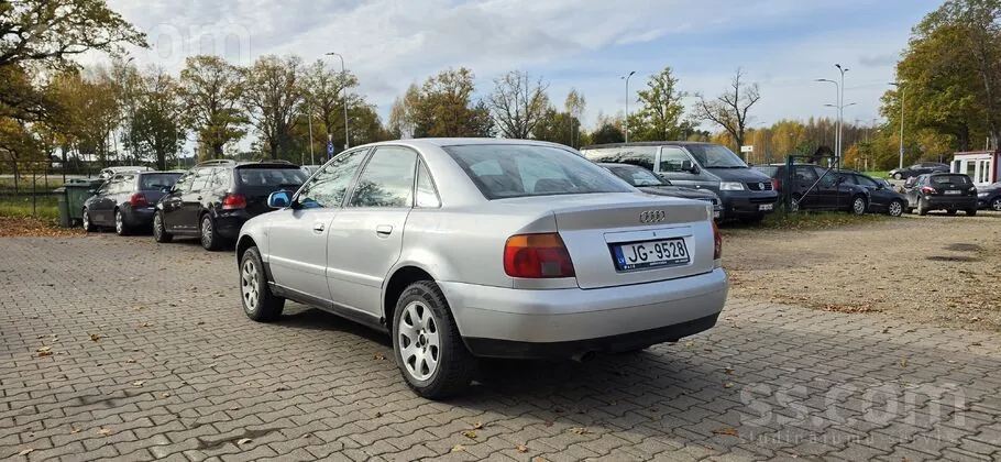 Audi A4 2000 photo 4