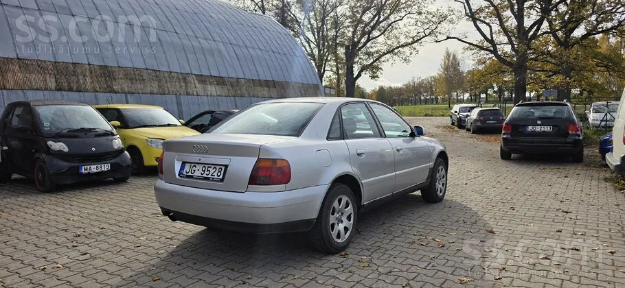 Audi A4 2000 photo 3