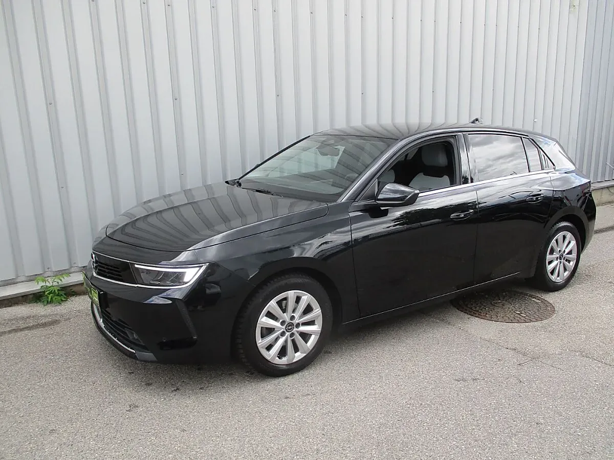 Opel Astra 2023 photo 2