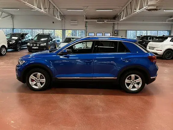 Volkswagen T-Roc 2018 photo 2