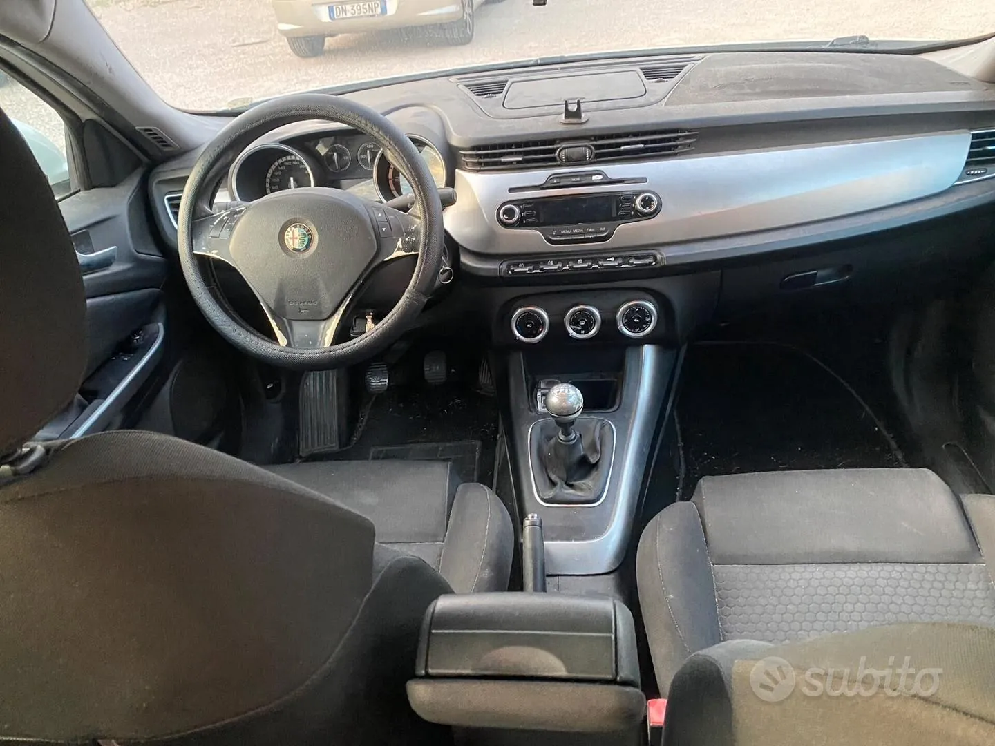 Alfa Romeo Giulietta 2012 photo 4
