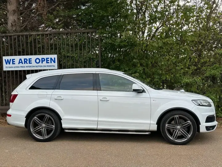 Audi Q7 2014 photo 4