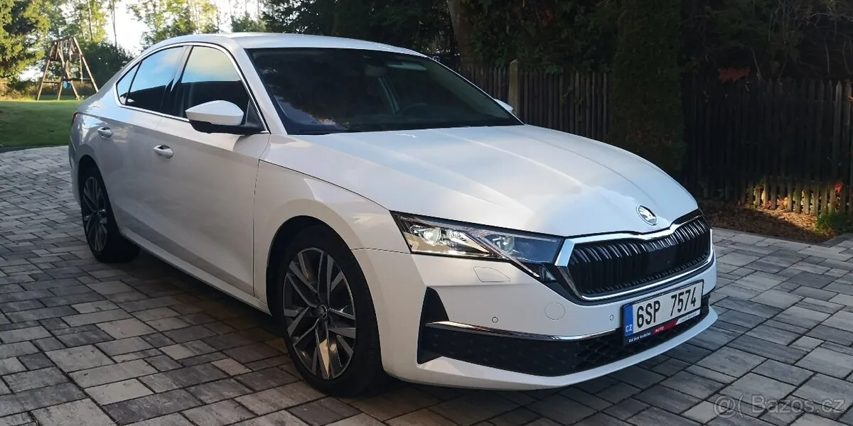 Skoda Octavia 2024 photo 2