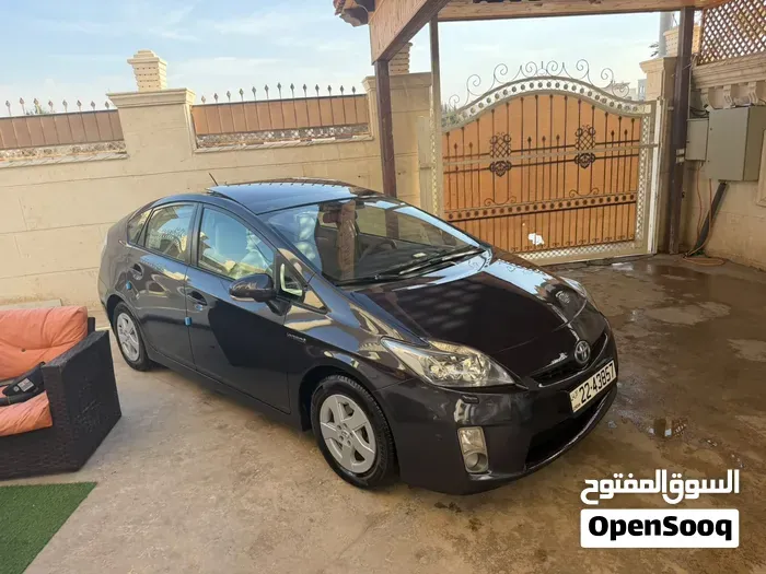 Toyota Prius 2011 photo 2