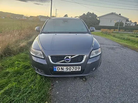 Volvo V50 2011 photo 4