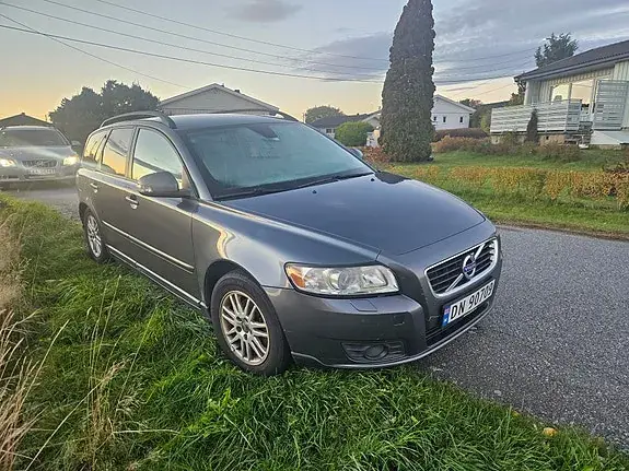 Volvo V50 2011 photo 3