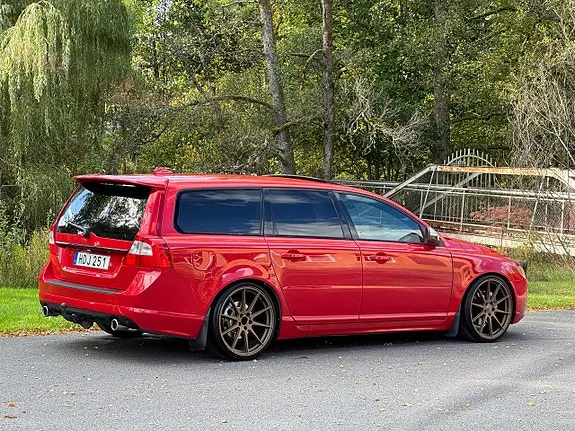 Volvo V70 2010 photo 5