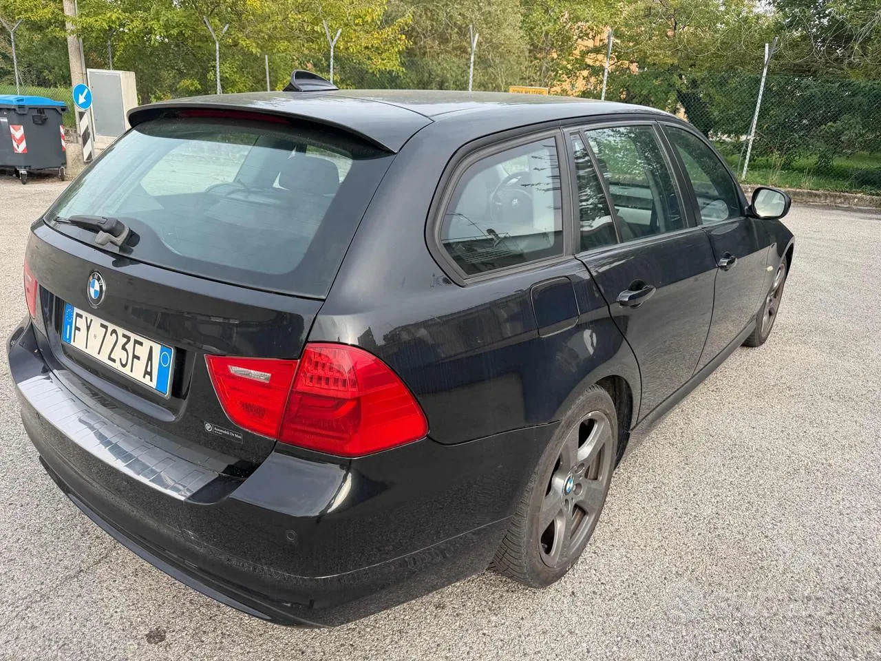BMW 3 Series 2010 photo 5