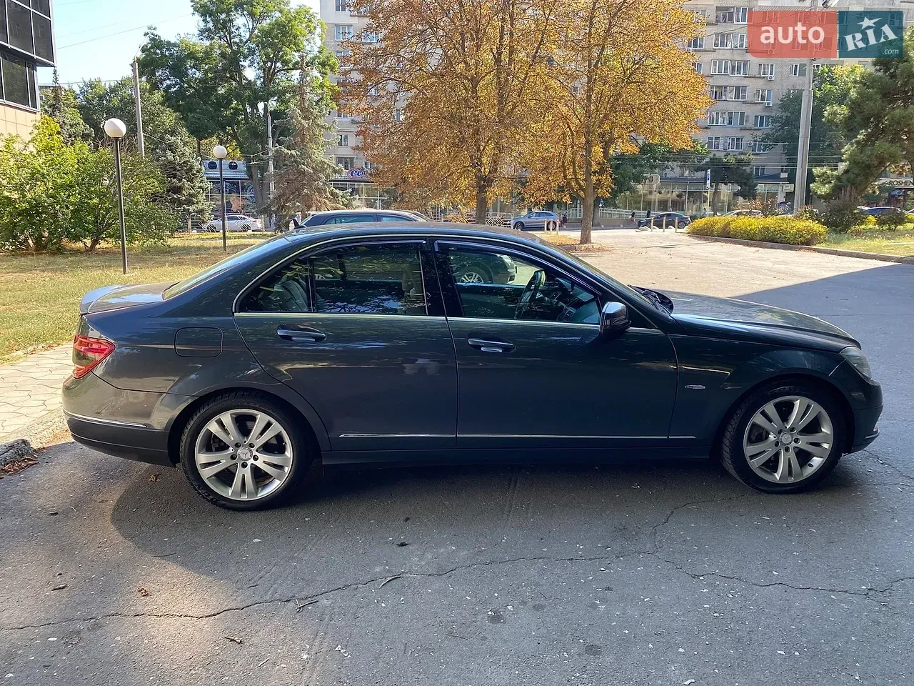Mercedes-Benz C-Class 2010 photo 2
