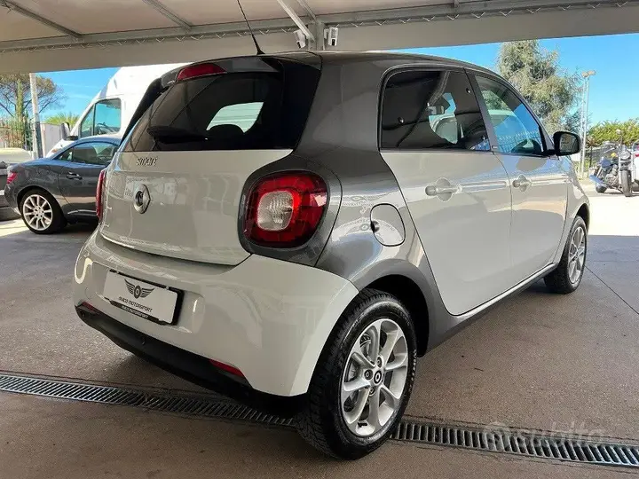 Smart Forfour 2018 photo 3