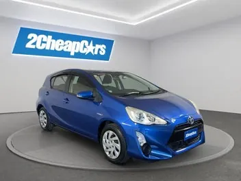 Toyota Aqua 2015 photo 4