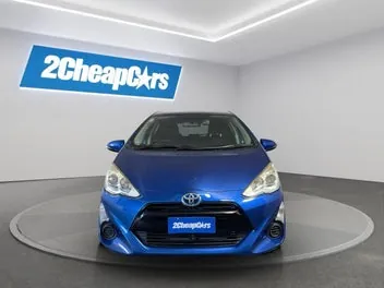Toyota Aqua 2015 photo 3