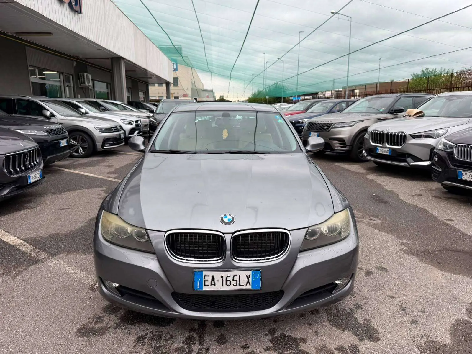 BMW 320 Touring 2009 photo 2