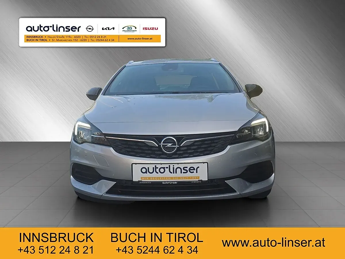 Opel Astra 2022 photo 2