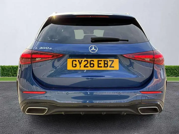 Mercedes-Benz C-Class 2026 photo 4