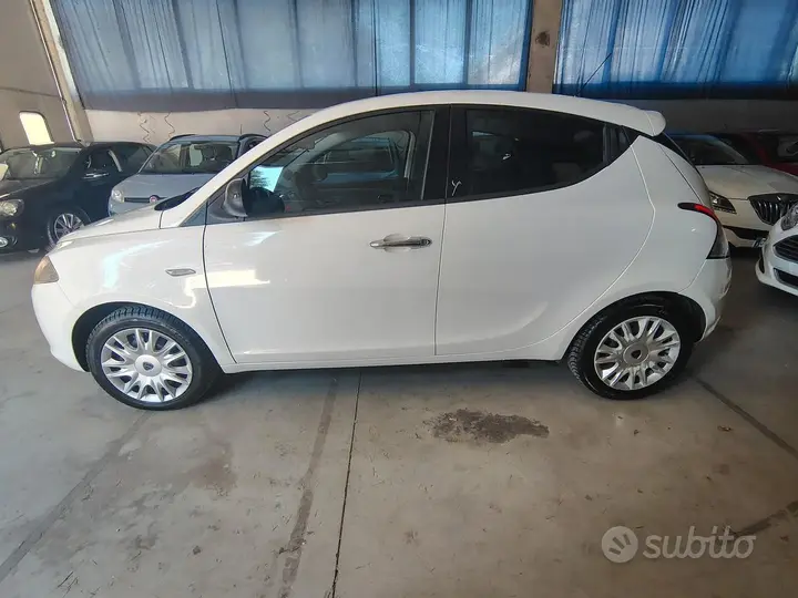 Lancia Ypsilon 2014 photo 3